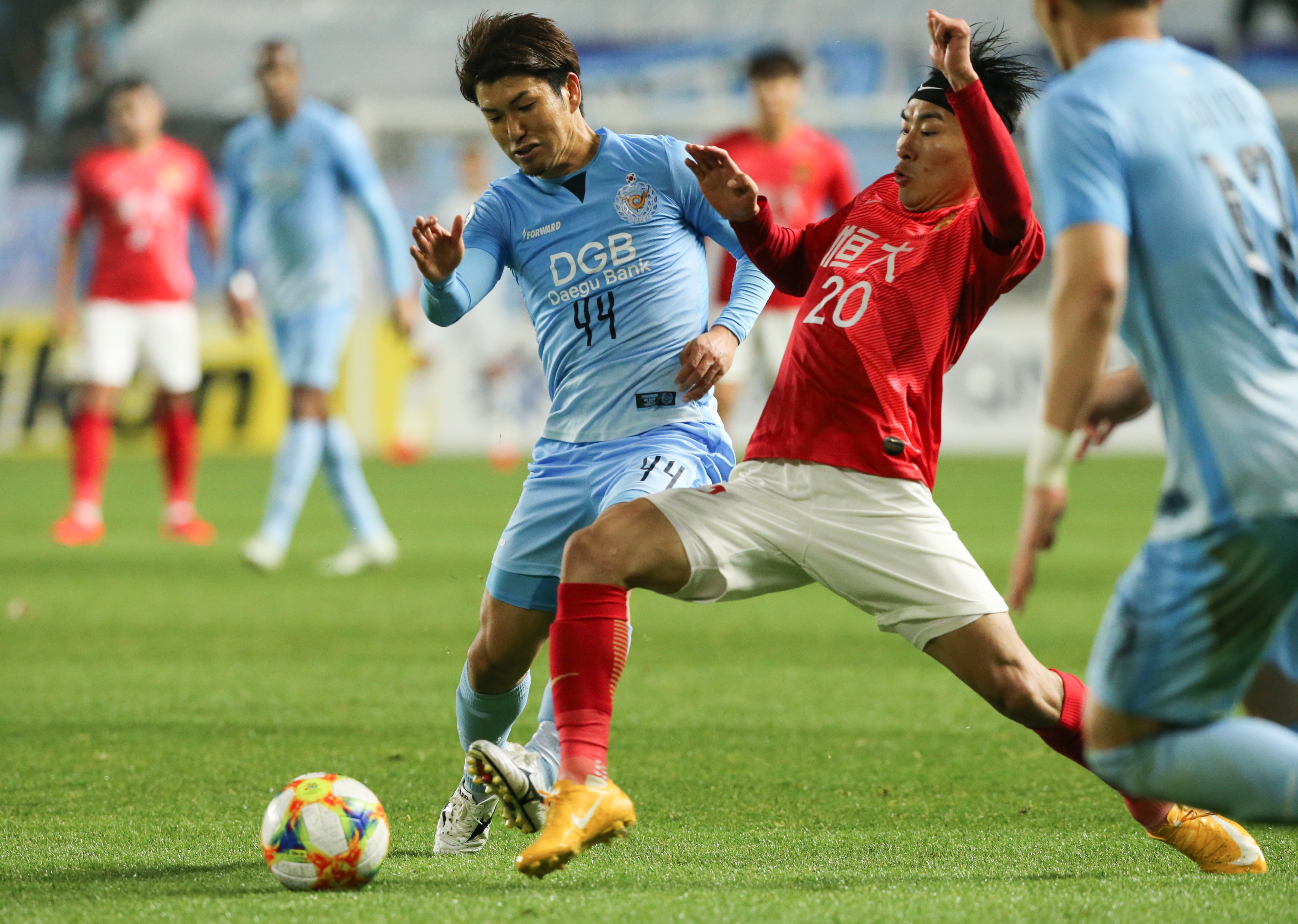 广州恒大客场3-2胜悉尼FC，提前一轮晋级亚冠16强